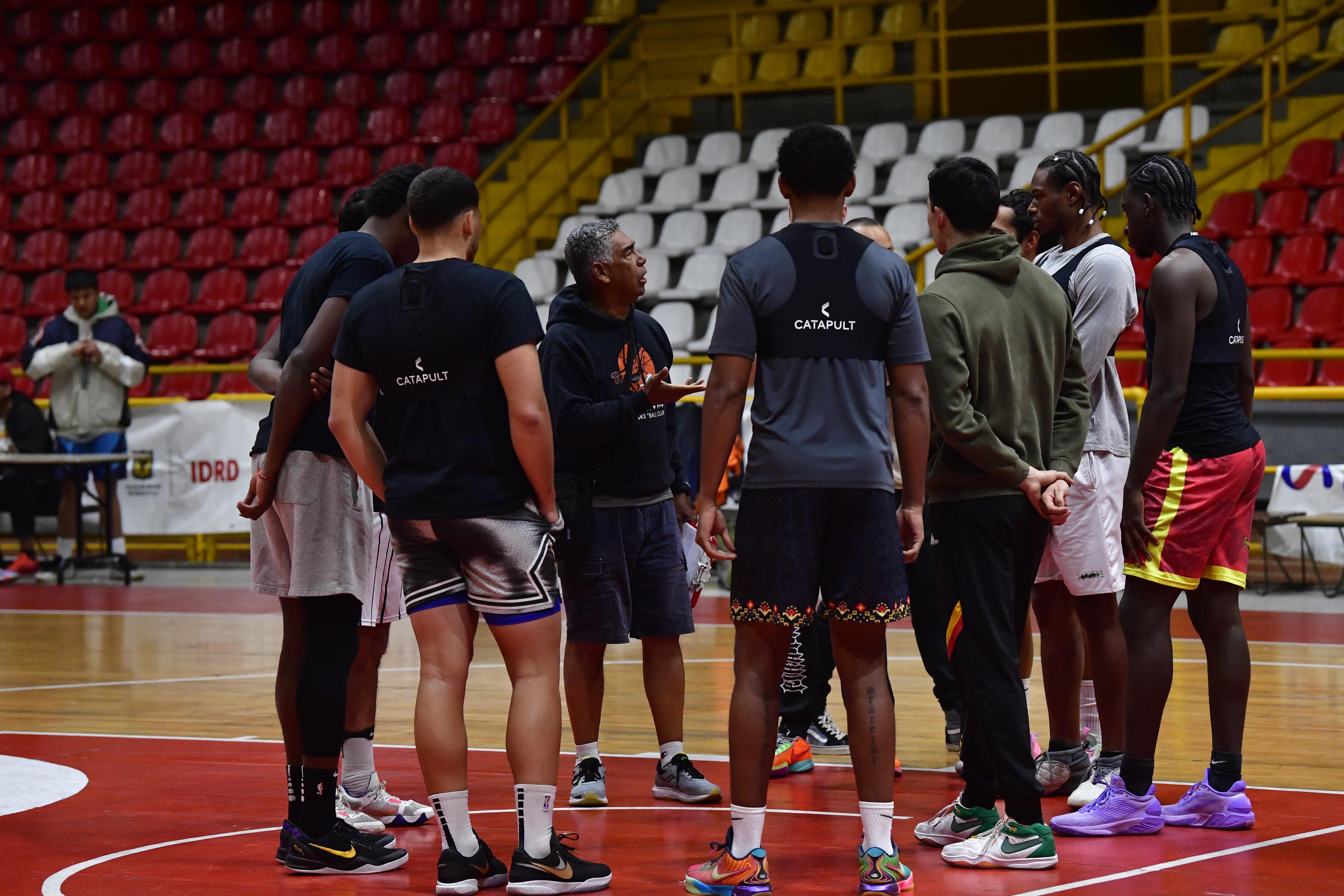 Entrenador del equipo de baloncesto Piratas de Bogotá