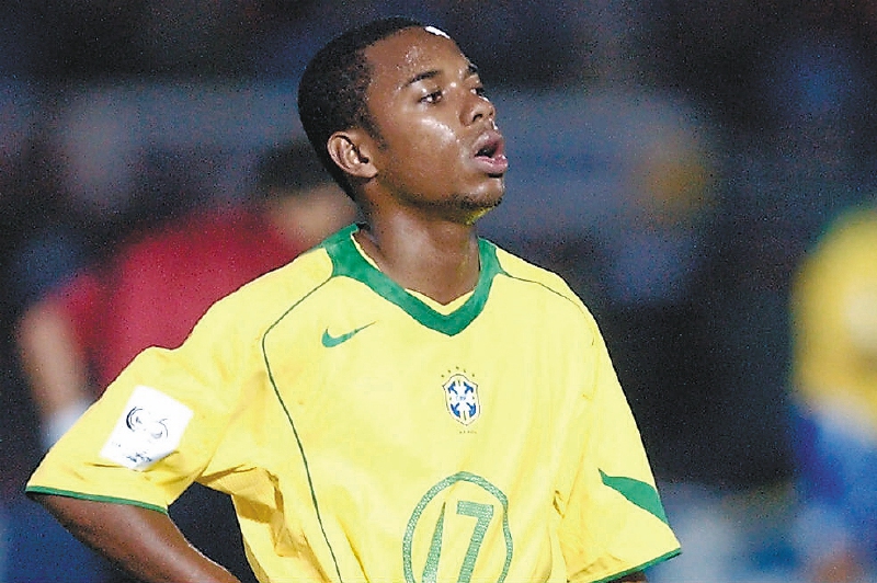 Robinho es condenado a nueve años de prisión por violación sexual