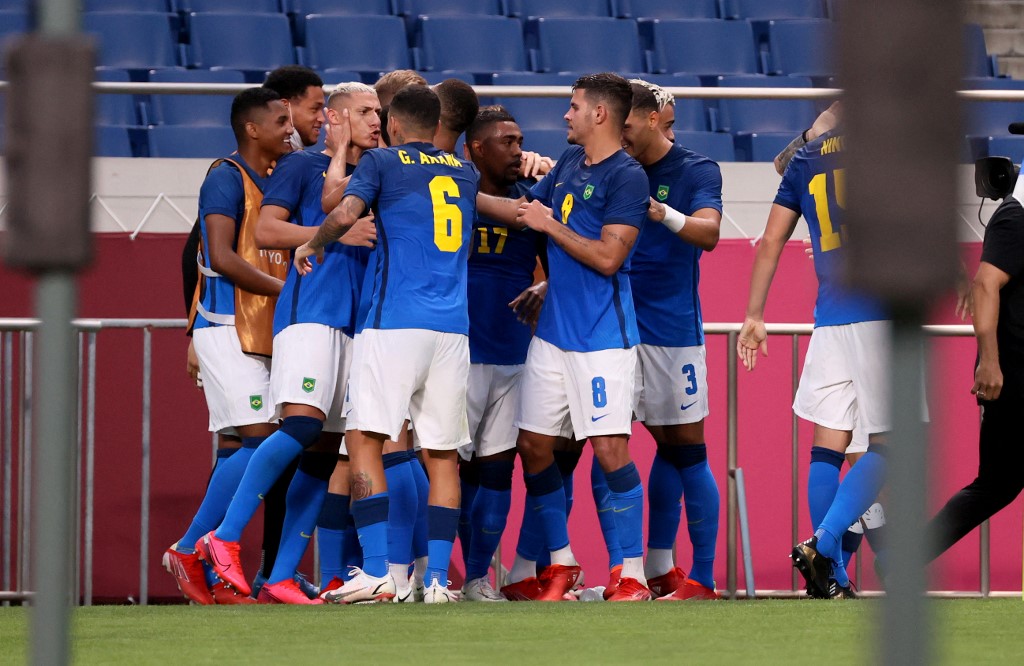 Olímpicos de Tokio: Brasil, a cuartos de final del fútbol masculino