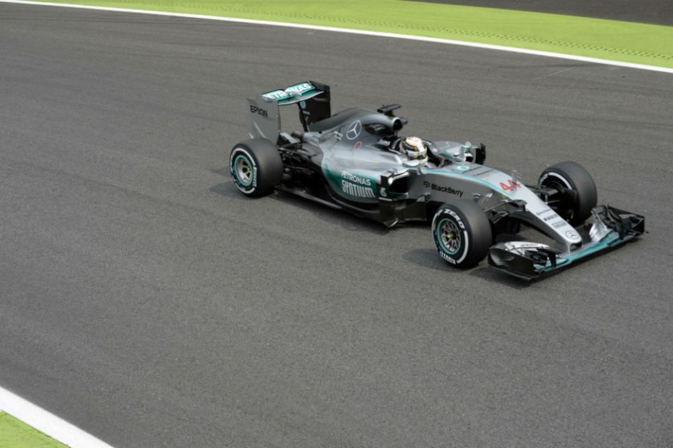 Lewis Hamilton dominó los entrenamientos en Monza. Foto: AFP