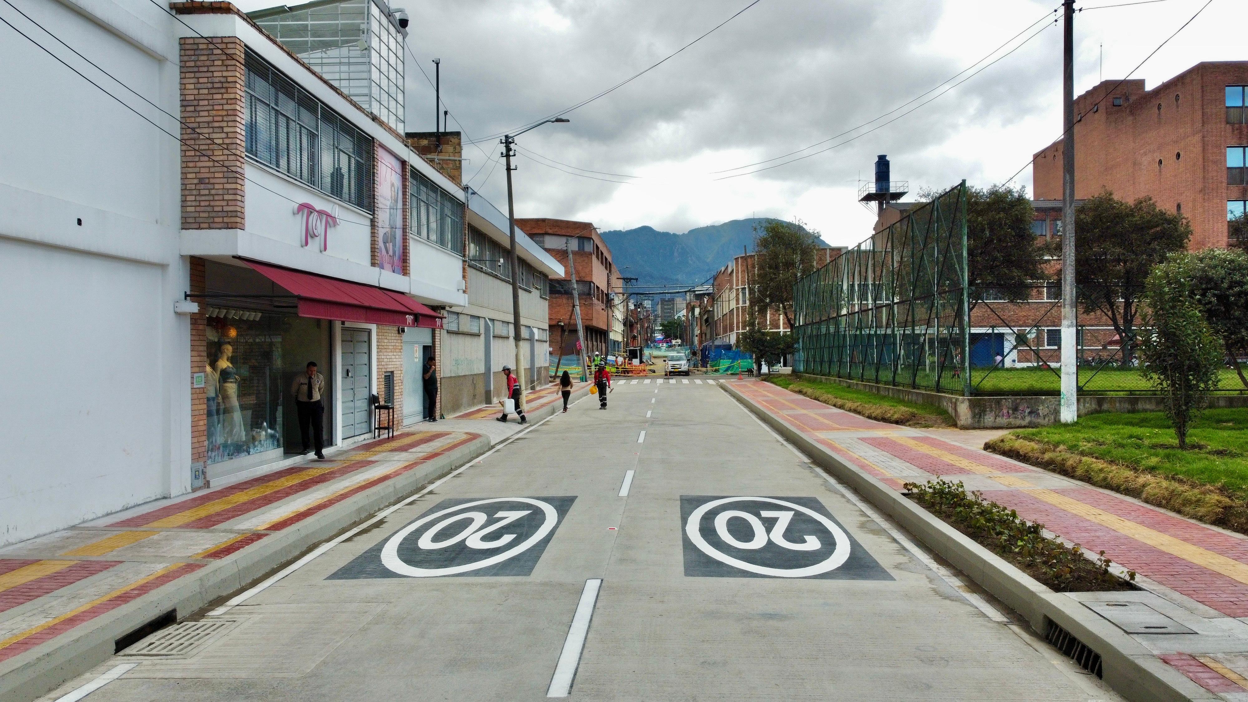 Tras seis años, Puente Aranda tiene nuevas vías por las que habían pagado