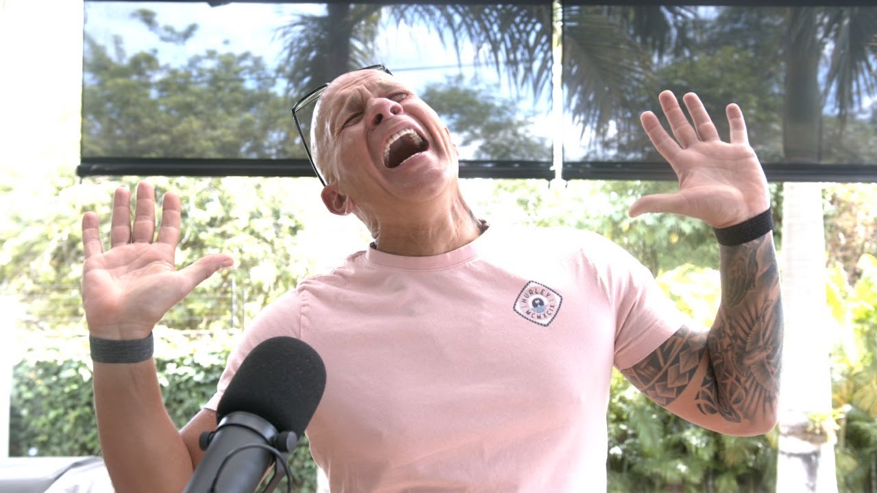 Este personaje se volvió popular en las redes sociales debido a sus cuestionables ideas y pensamientos compartidos a través de sus canales.