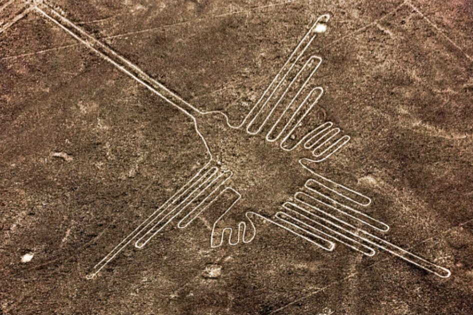 Las líneas de Nasca son geoglifos de más de 2.000 años de antigüedad con figuras geométricas y de animales.