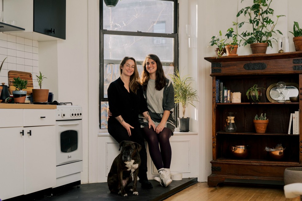 Parejas de Nueva York se olvidan de las bodas y compran apartamentos