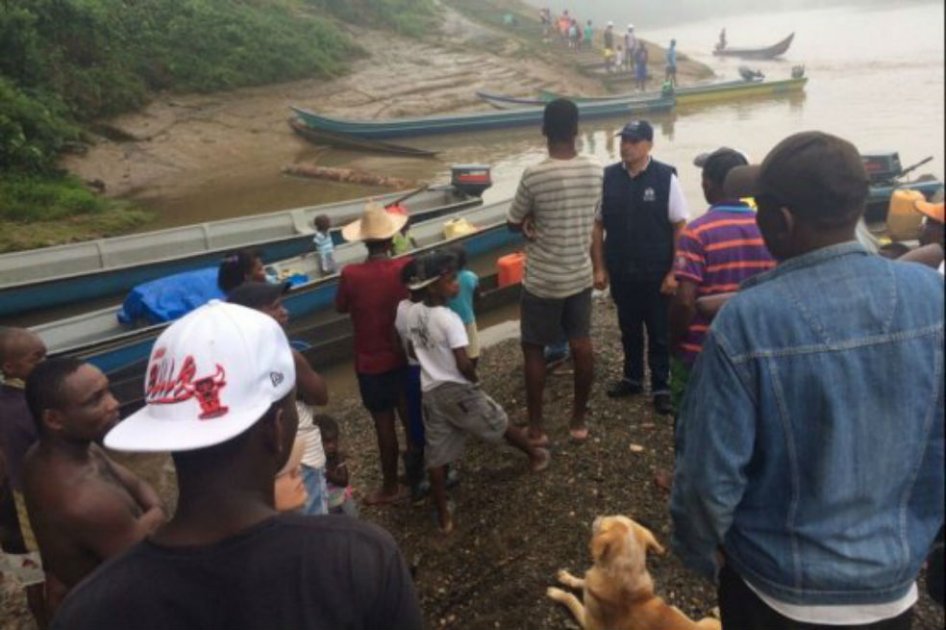 Armada Nacional atiende desplazados en Guapi, Cauca