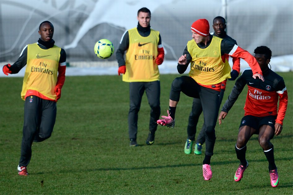 A los 37 años, David Beckham está listo para jugar con el PSG / AFP