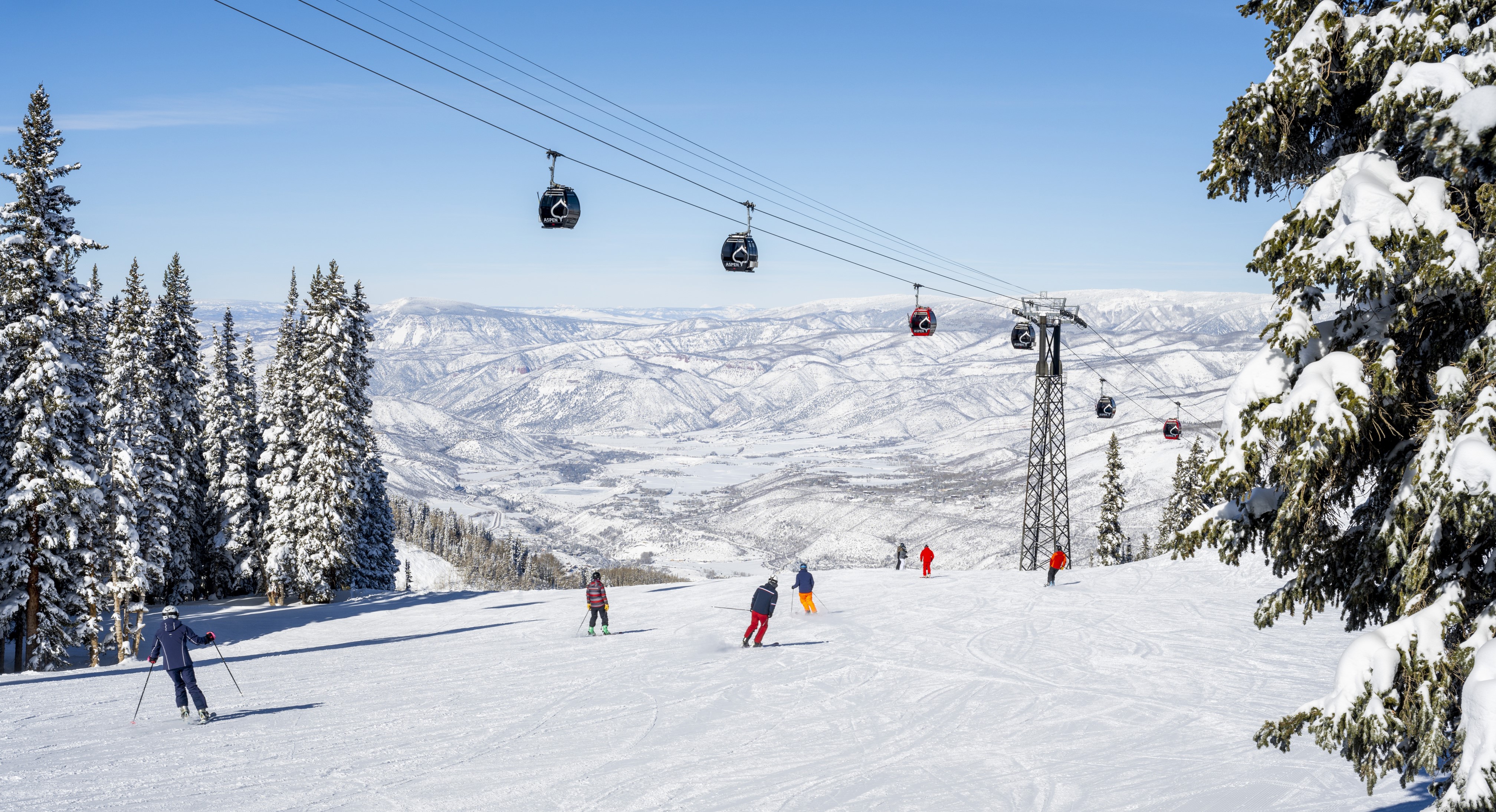 Las pistas de Aspen Snowmass ya se preparan para recibir a los entusiastas de los deportes de nieve.