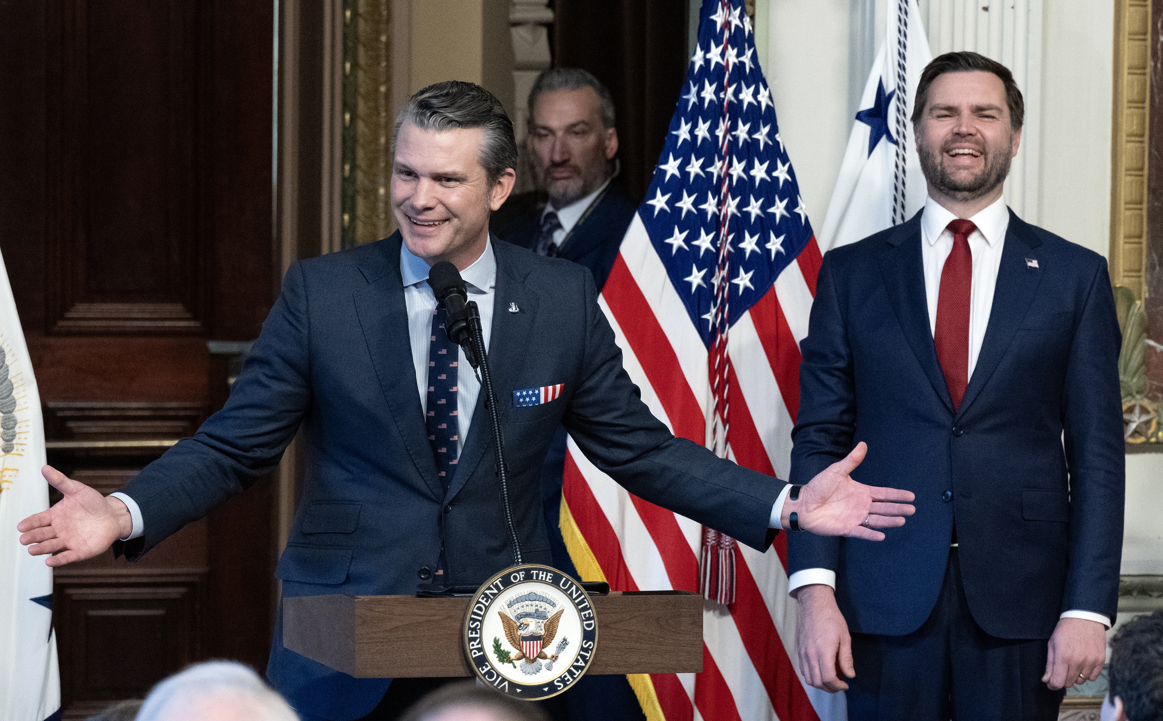 Hegseth, acusado de agresión sexual, confirmado como secretario de Defensa de Trump