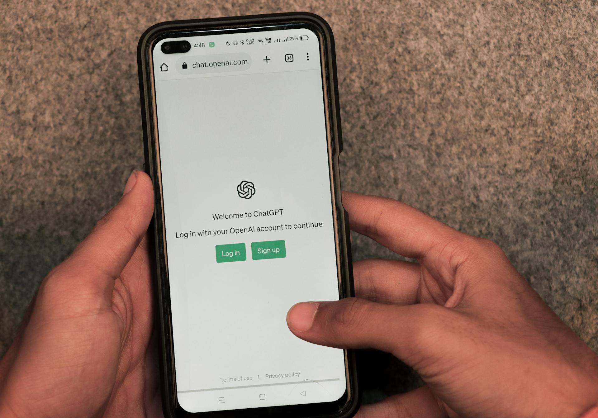 Cinco chatbots con inteligencia artificial que le pueden ser útiles en 2025