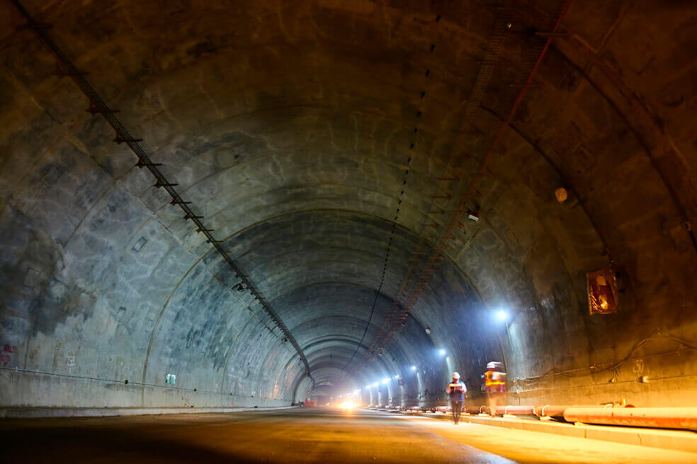 Pruebas de tres trabajadores sospechosos de COVID-19 en el Túnel de La Línea han dado negativo