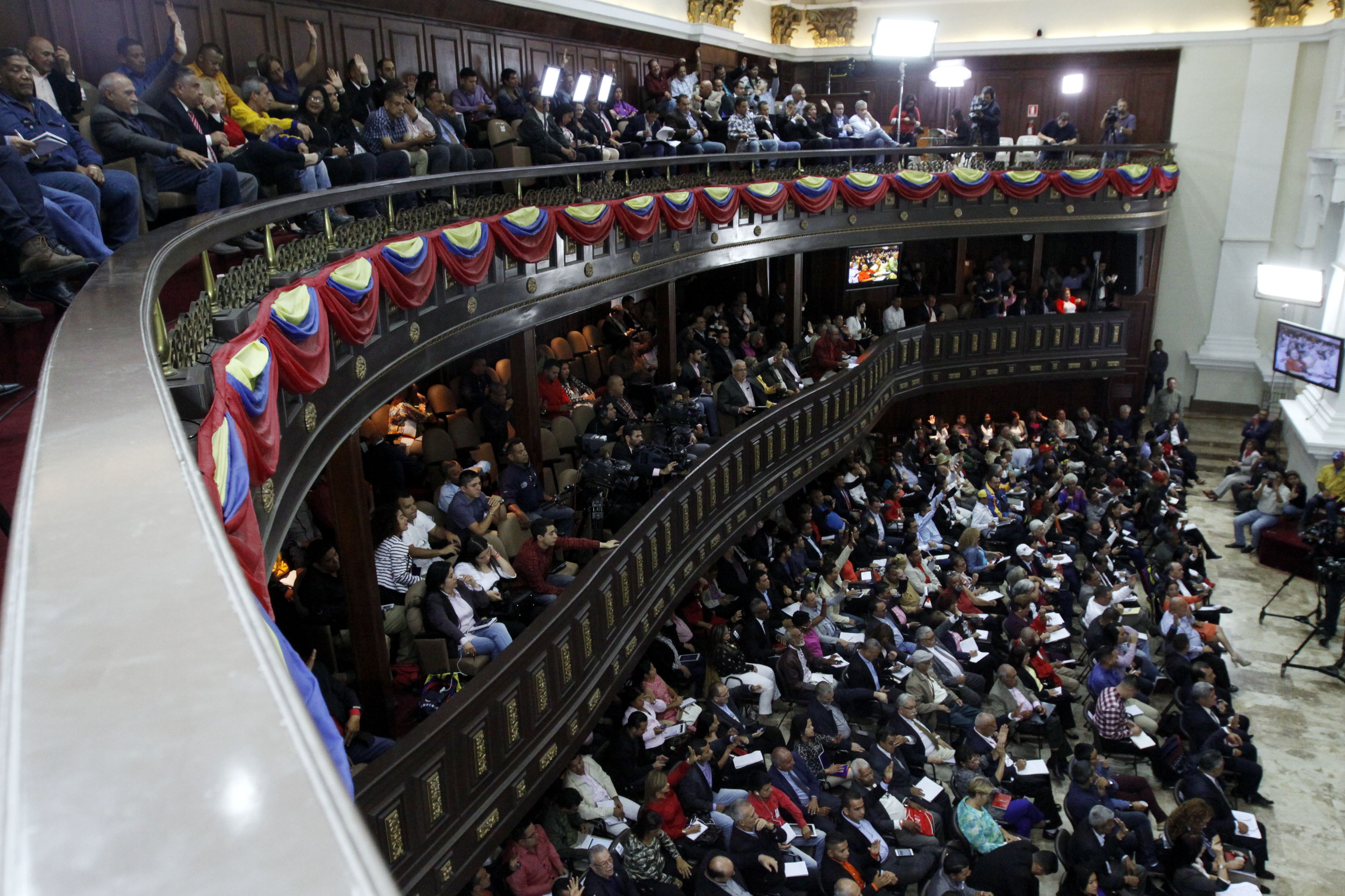 Constituyente de Venezuela iniciará juicio a líderes opositores por «traición a la patria»