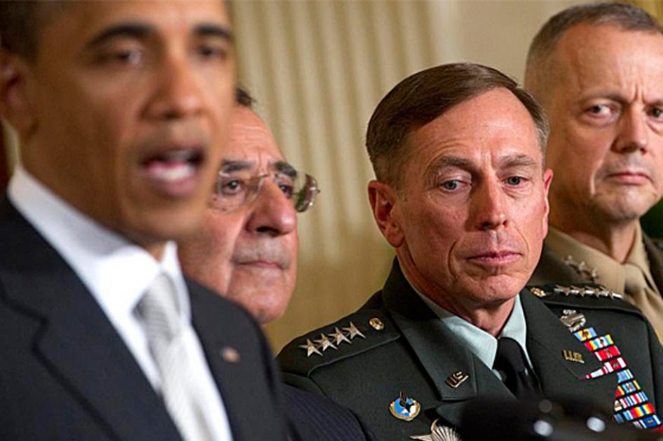 David Petraeus sabía que ataque de Bengasi estaba ligado a Al Qaeda