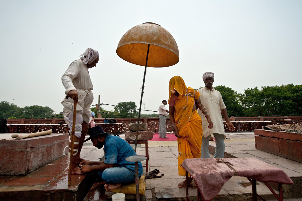 «Drenaje de sangre» en la India para curar enfermedades