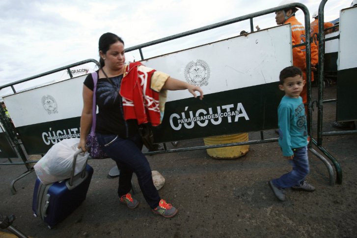 Medicinas, principal anhelo de venezolanos que cruzaron frontera con Colombia