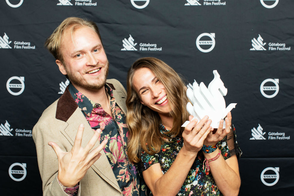 Jussi Rastas y Jenni Kivist, directores de Colombia in my arms, que ganó el premio a Mejor documental nórdico 2020 en el Festival de Cine de Gotemburgo, considerado como el festival de cine más importante de los países nórdicos.