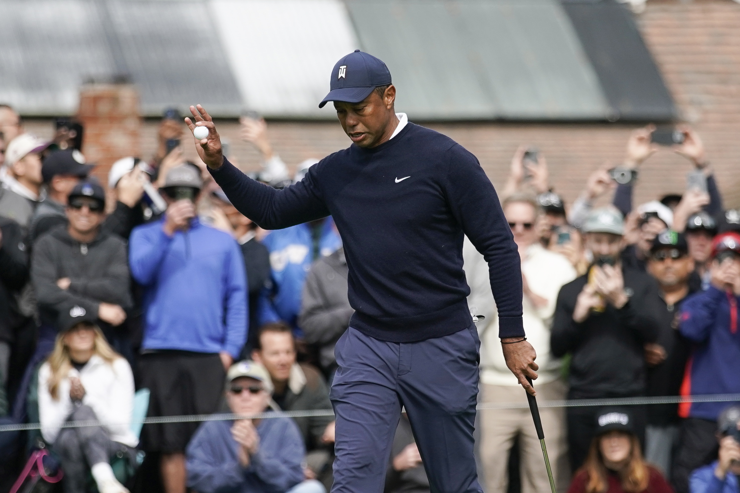 Mala ronda para Tiger Woods en el Genesis Invitational
