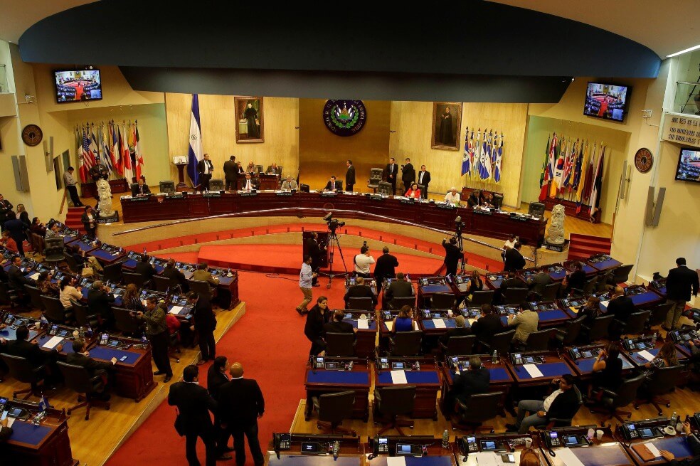  «Si fuera un dictador ya hubiera tomado el control de todo»: presidente de El Salvador