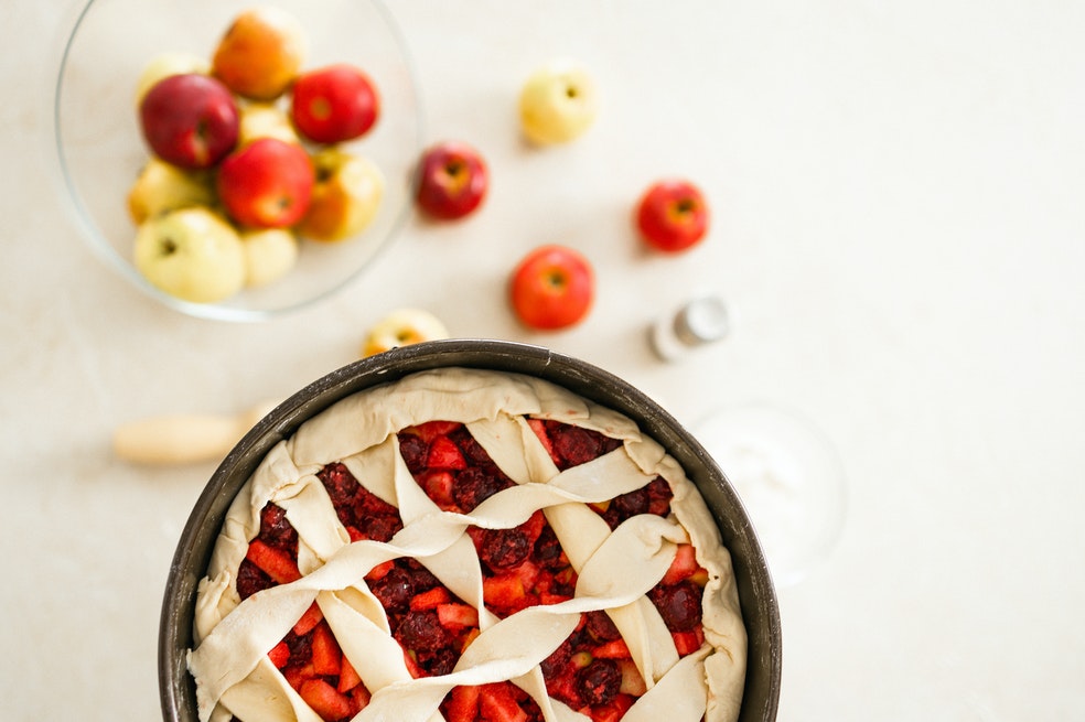 Prepara una esponjosa y deliciosa torta de manzana
