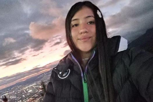 Buscan a Angie Murillo, de 15 años, en Bogotá: desapareció tras salir a la tienda