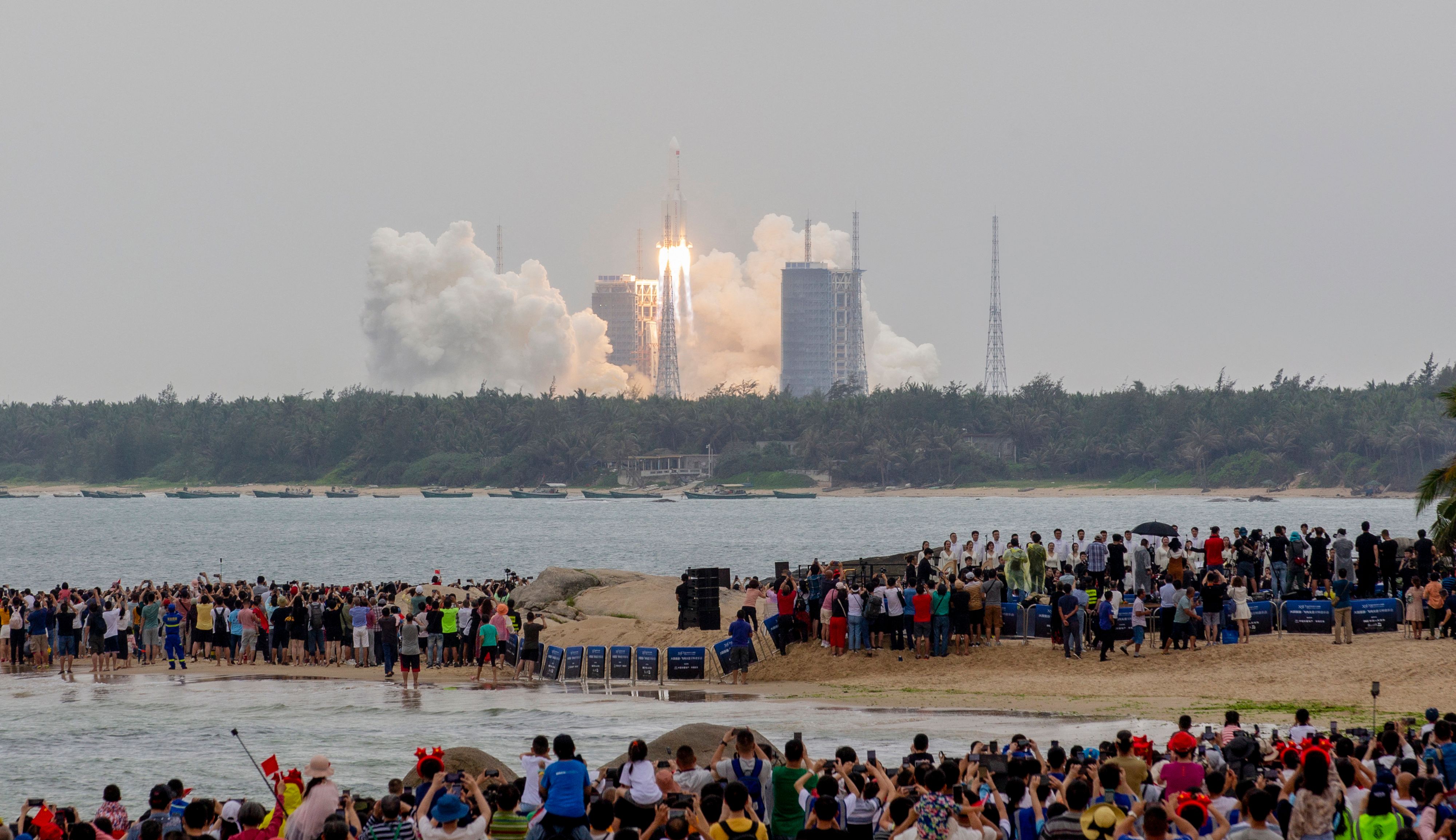Nueva hazaña de China: lanza el primer módulo de su nueva estación espacial