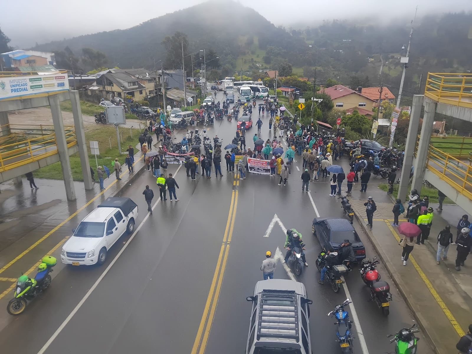 Protestas en La Calera: estas son las causas y la respuesta del alcalde
