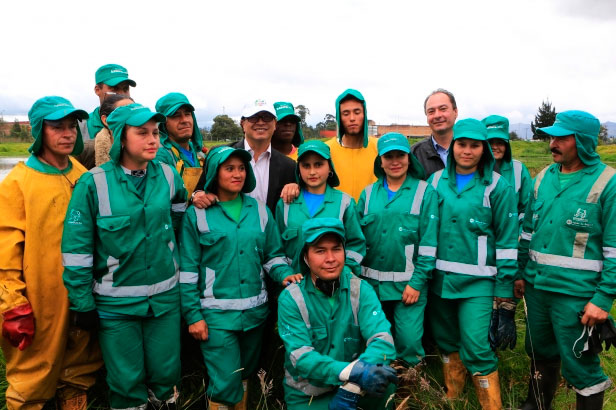Petro desmiente al contralor y dice que Aguas de Bogotá no tiene pérdidas