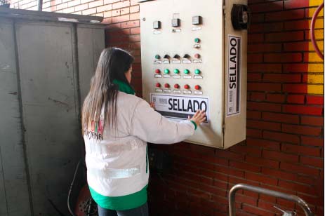 Ya comenzaron a regir las sanciones a fábricas que contaminen aire en Bogotá