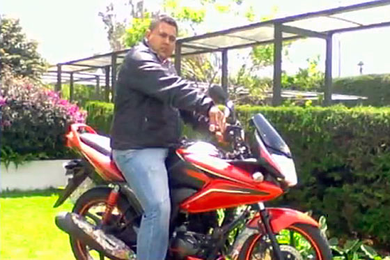 Motociclista murió degollado por cable en Bogotá