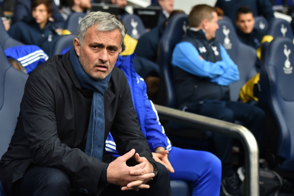 José Mourinho fue despedido del Chelsea