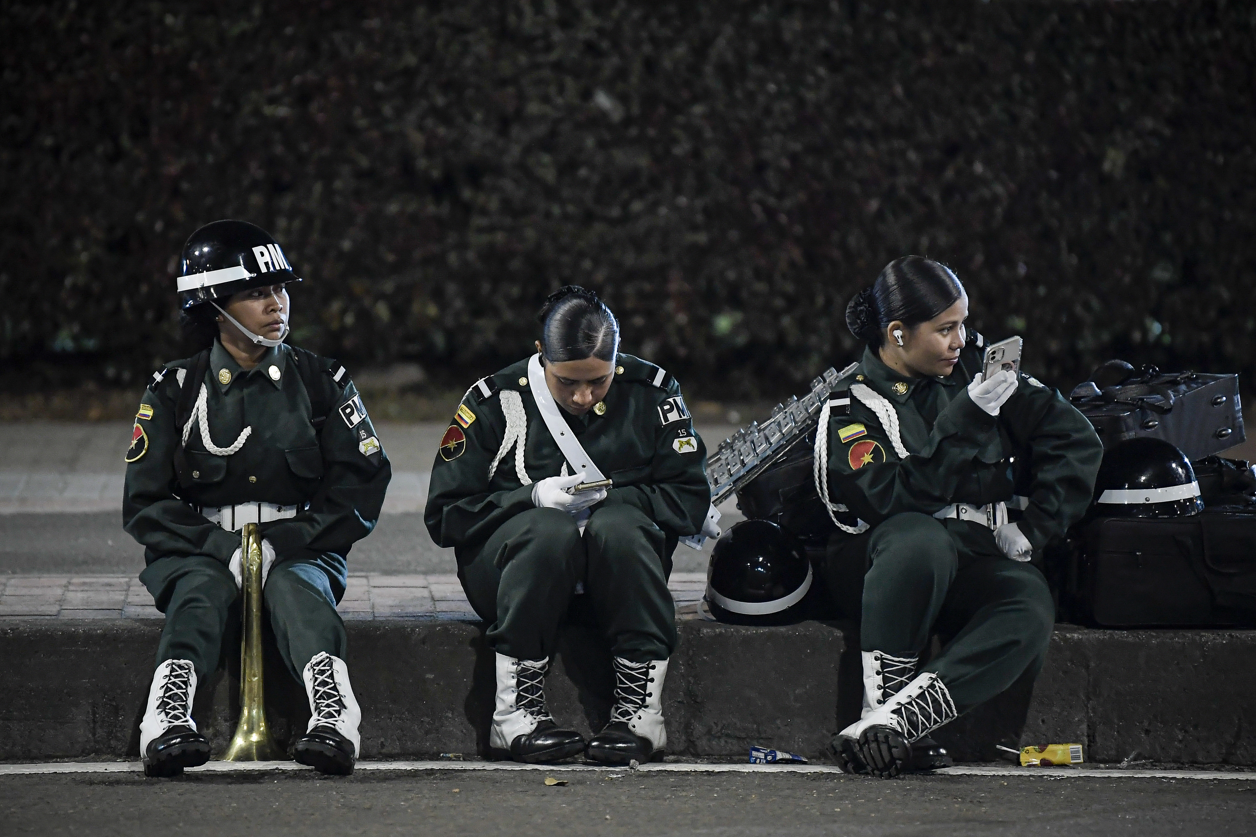 En la noche del jueves y viernes, las Fuerzas Militares y de Policía realizaron los ensayos del tradicional desfile del 20 de julio, con motivo de los 215 años de independencia de Colombia.