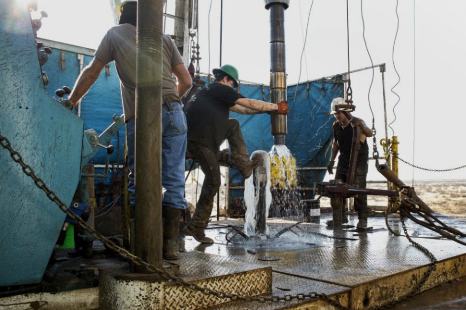 Gremio petrolero presenta peticiones al Gobierno para acelerar producción