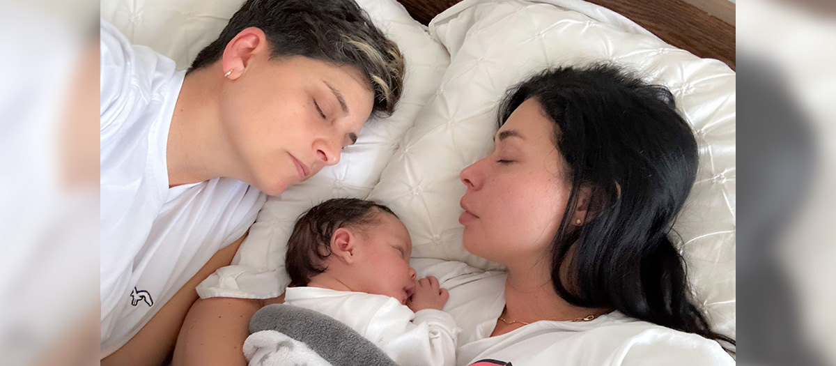 Camila Chaín y su esposa celebran primer mes de Tobías con lindas fotos y palabras
