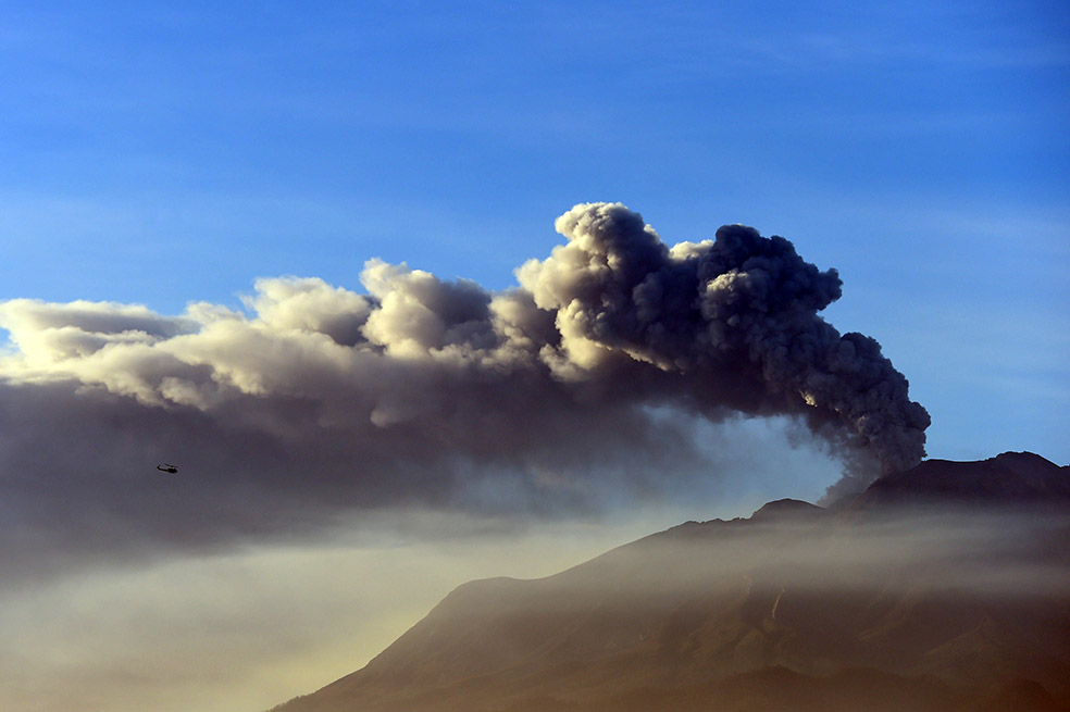El volcán Calbuco sigue rugiendo