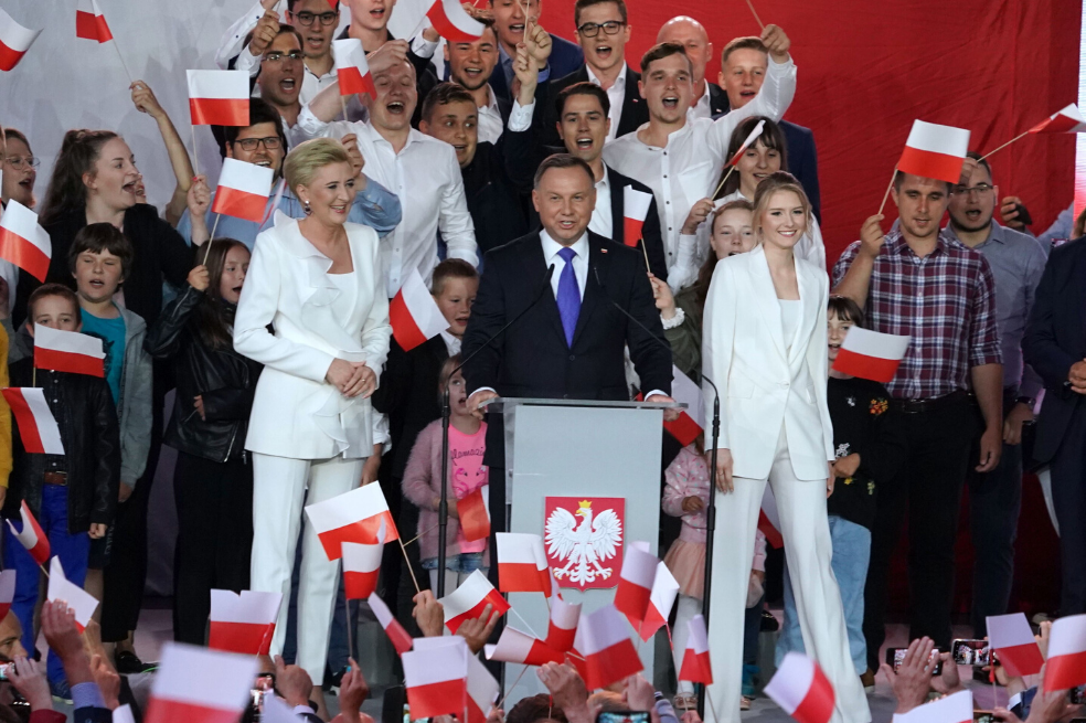 El presidente conservador y populista Duda es reelecto en Polonia