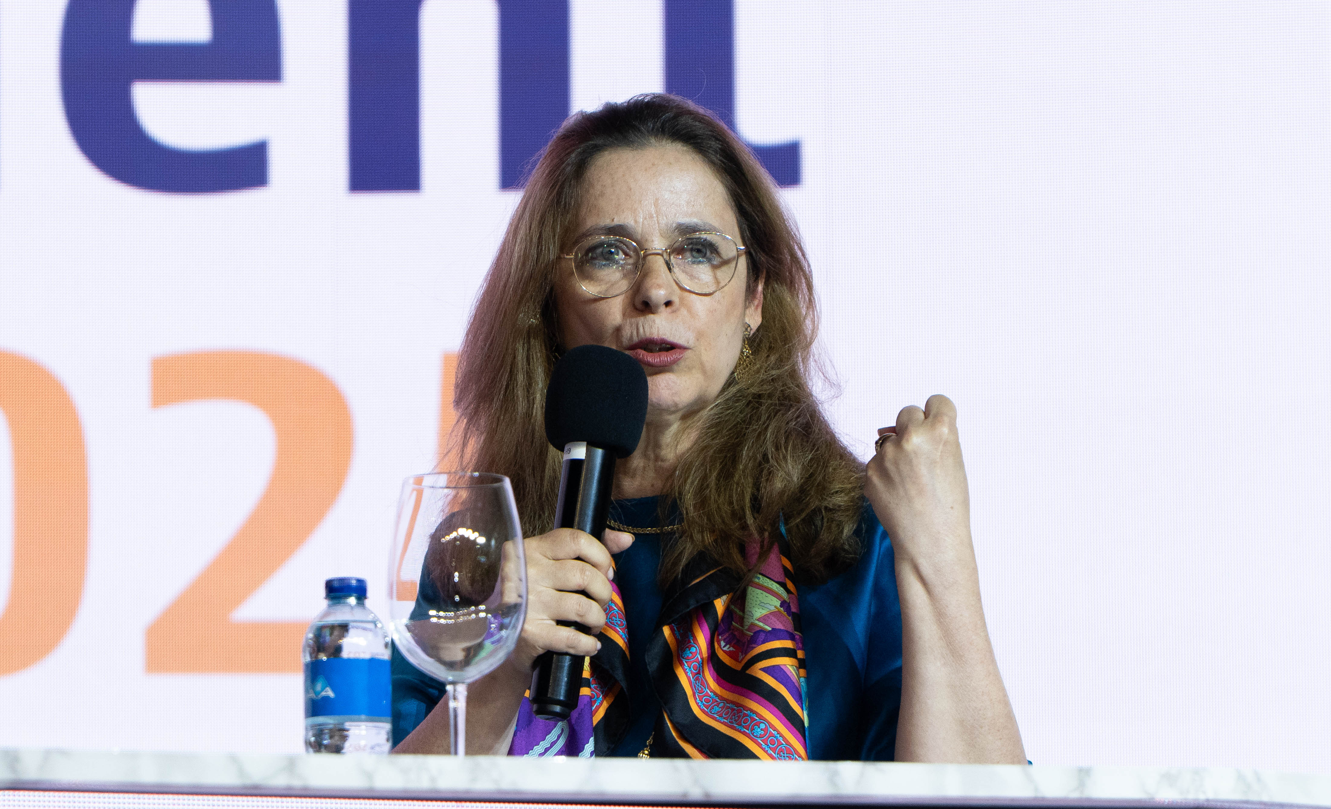 Lamia Kamal-Chaoui reconoció el liderazgo y el trabajo del alcalde Char y su equipo de gobierno en la transformación de Barranquilla.
