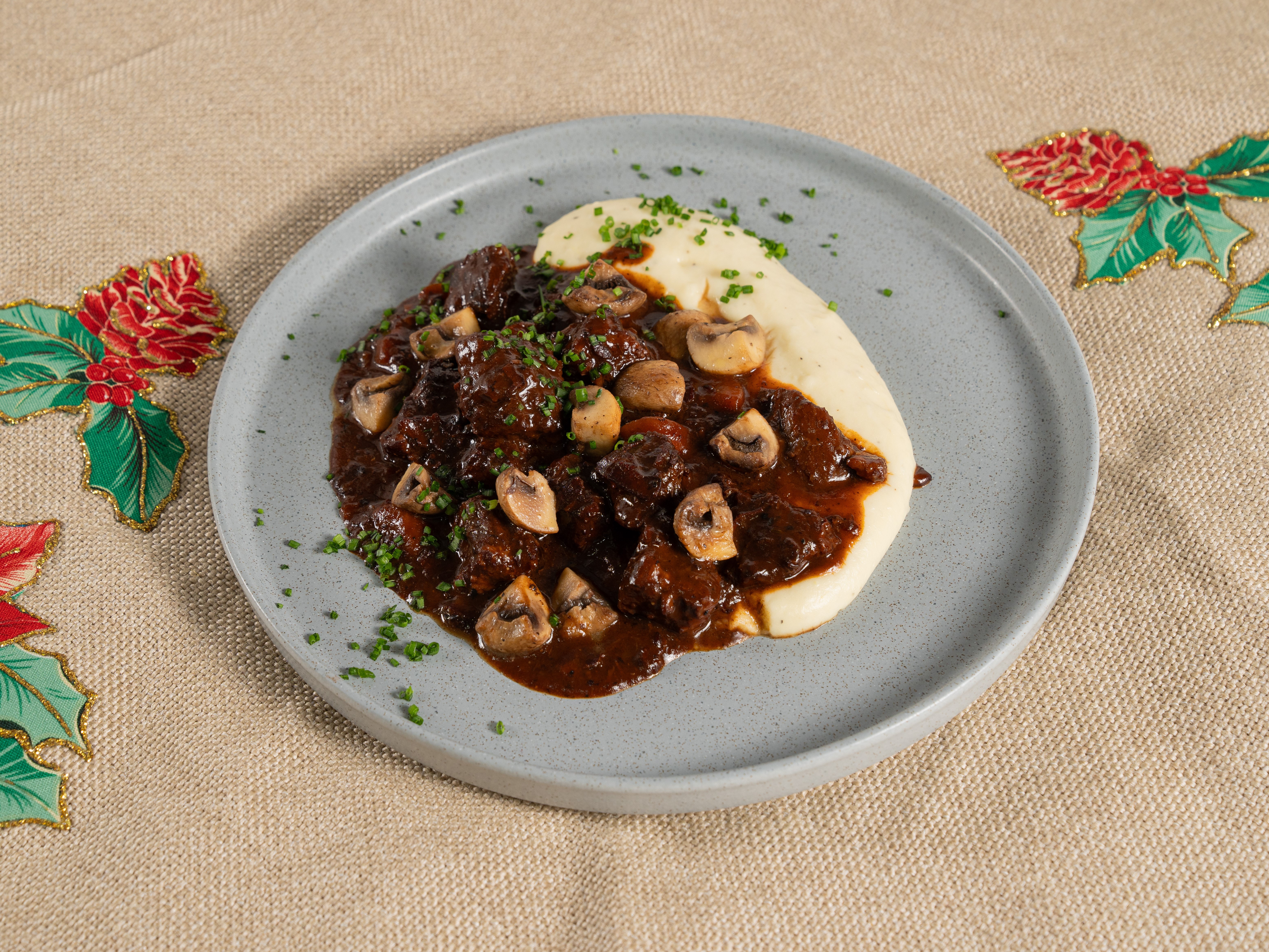 Estofado de carne y puré de papas