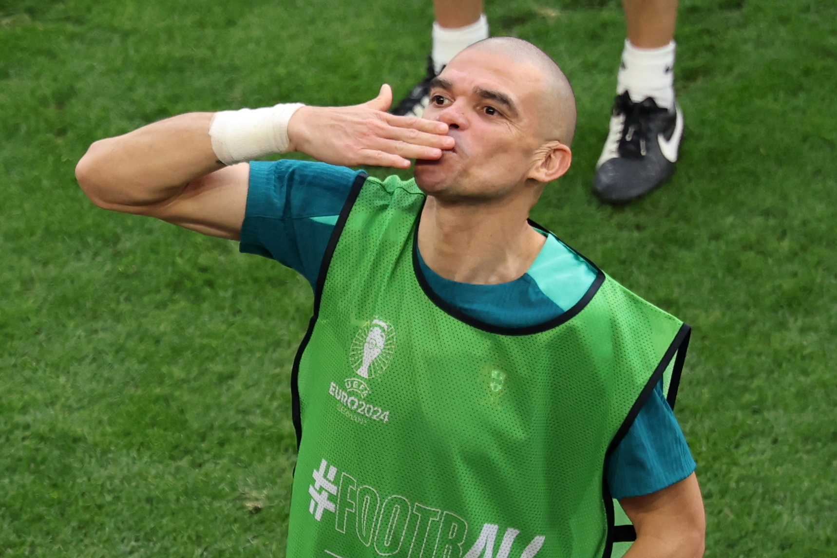 El momento de colgar las botas: Pepe anuncia su retirada del fútbol a los 41 años