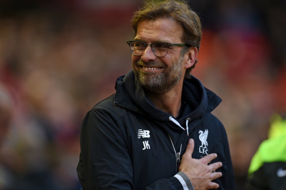 Benteke rescata un punto para el Liverpool ante el Chelsea en el minuto 92