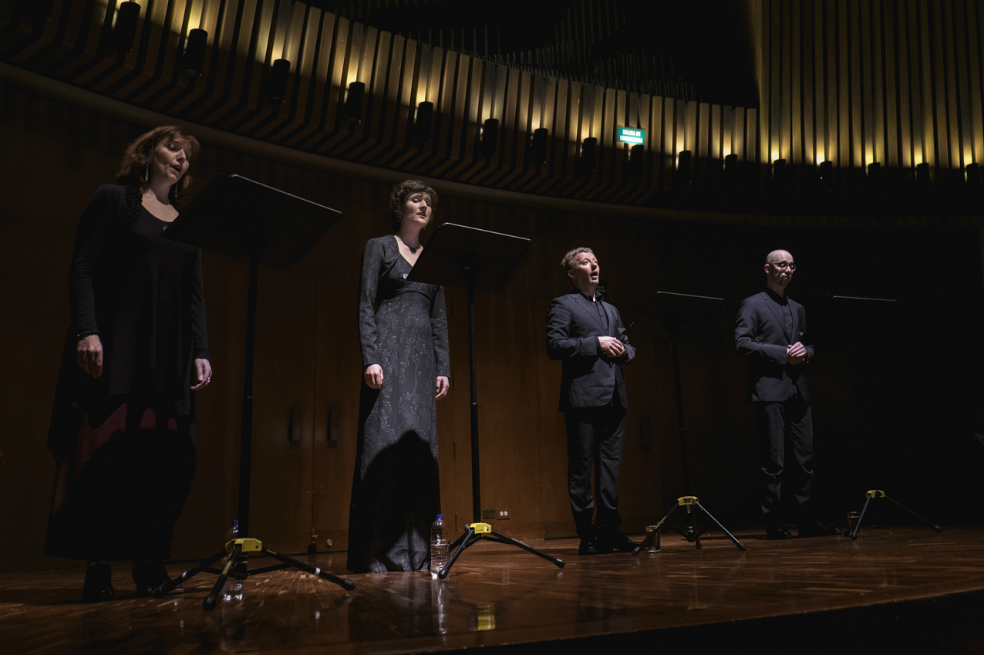 Si bien el ensamble Vocalconsort Berlin suele ser más numeroso, en este programa solo actuaron cuatro cantantes y, aunque reducido, el formato fue suficiente para el repertorio.   / Gabriel Rojas © Banco de la República