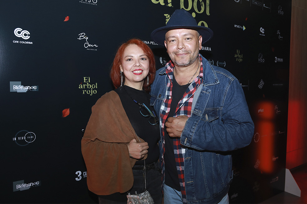 Sandra Padilla y Carlos Vergara El Arbol Rojo