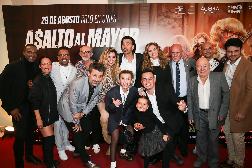 Celebridades que brillaron en la alfombra roja de la película ‘Asalto al mayor’