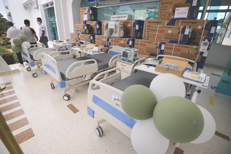 Cuatro camas fueron entregadas al Hospital San Antonio en Tame.