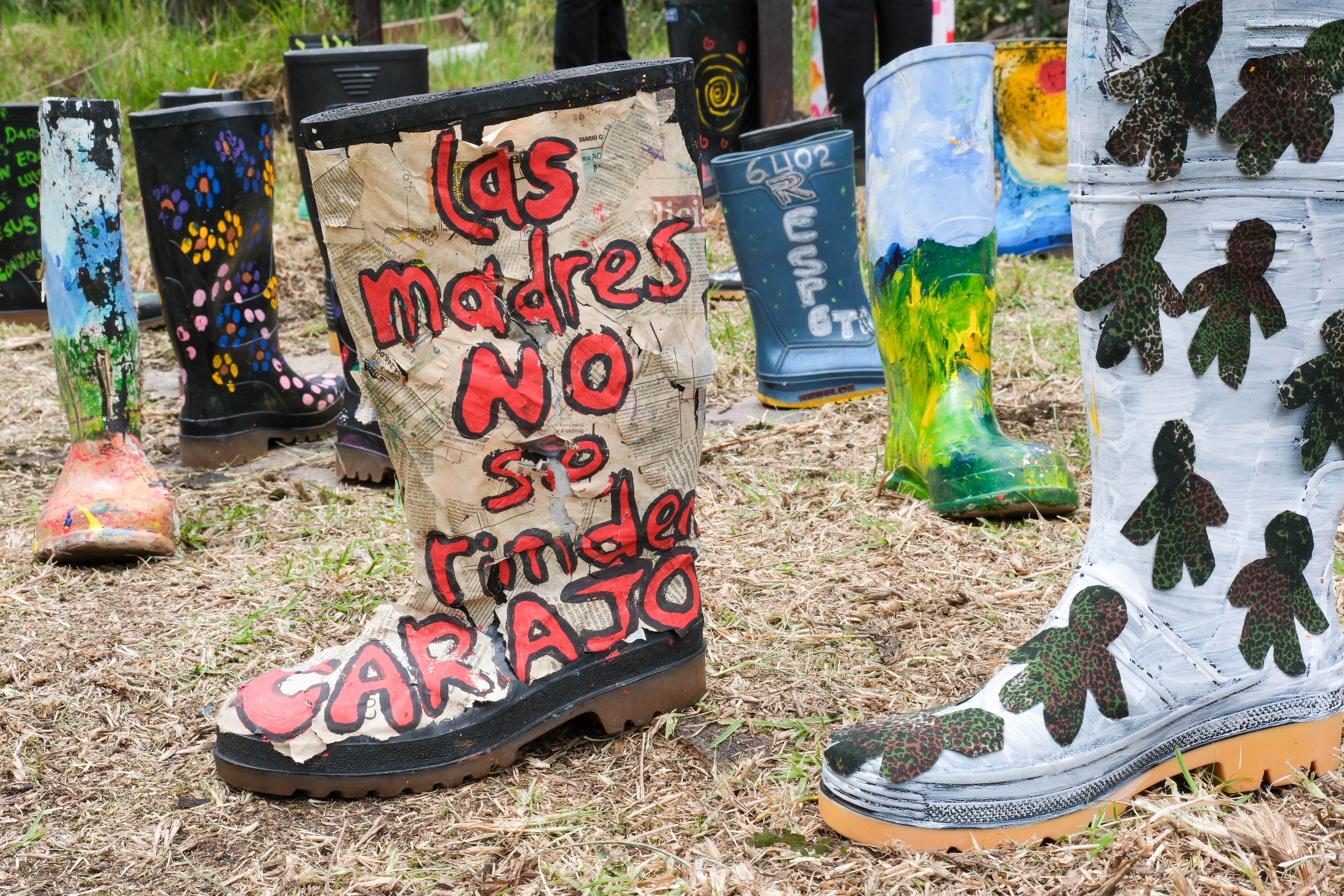 La exposición que recupera las voces de las madres de falsos positivos 