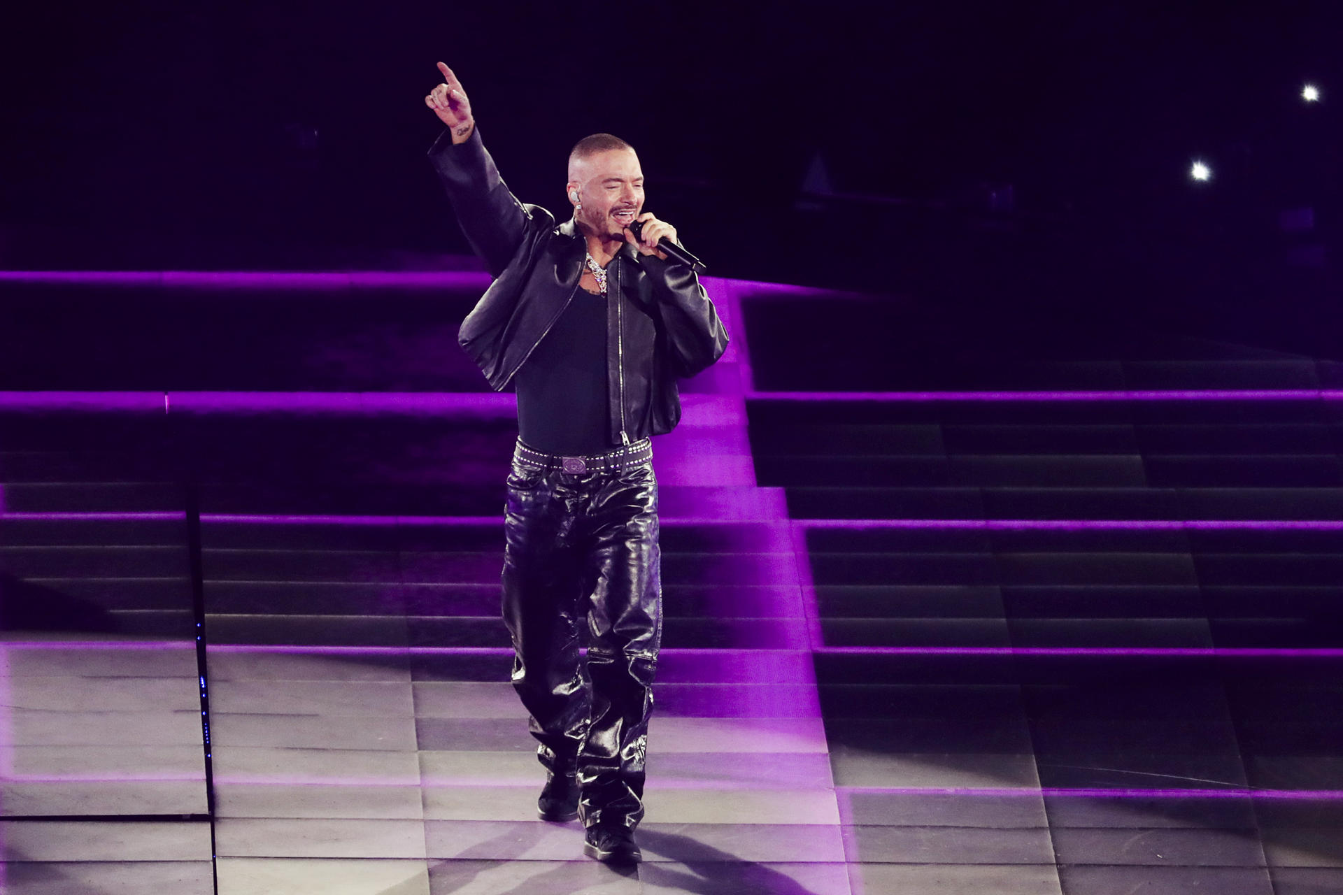 Así fue el show de J Balvin en Bogotá: 17 invitados y la sorpresa de Valentina Ferrer y Río