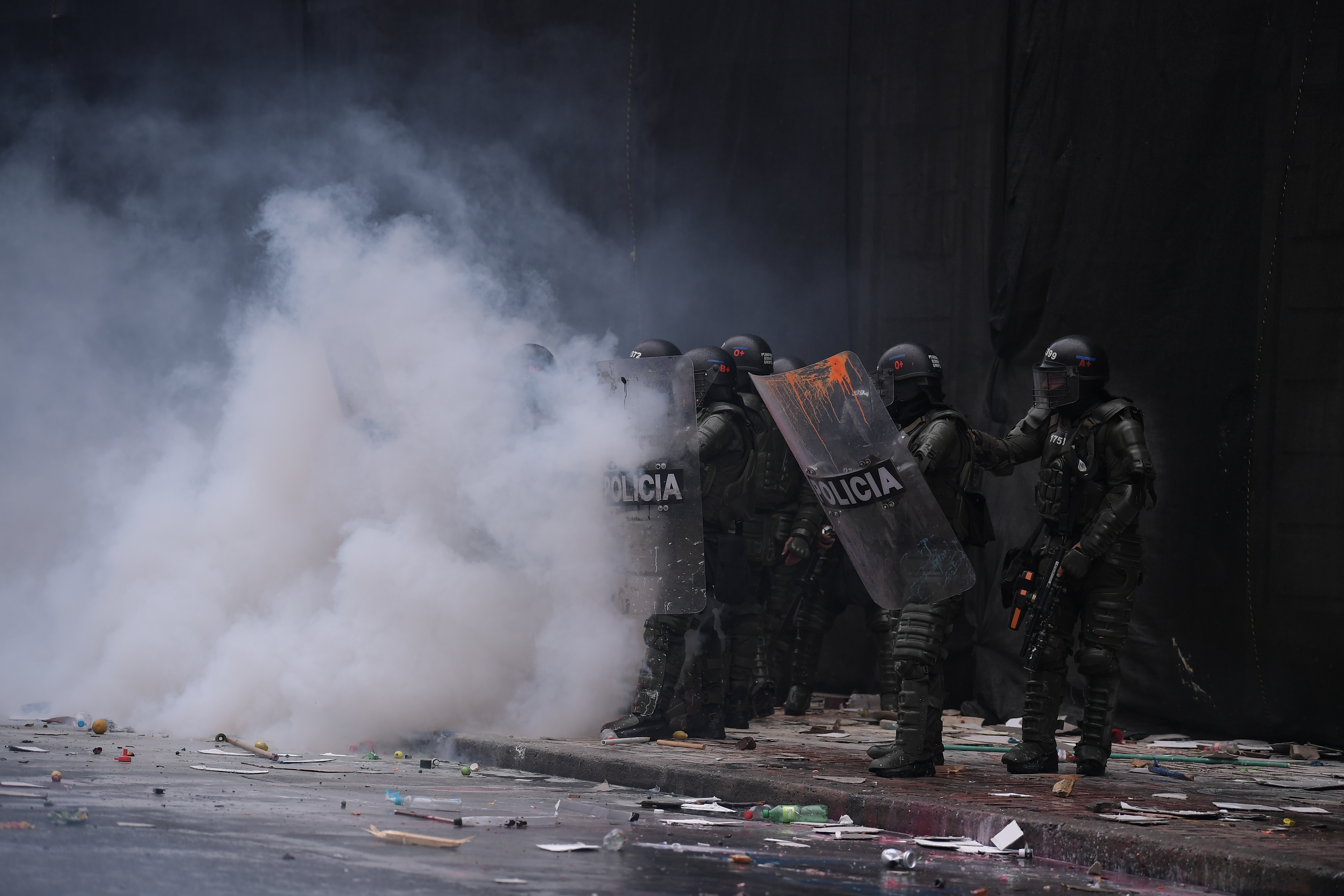 Marchas y movilizaciones de diferentes sectores contra el gobierno de Iván Duque, actos que terminaron en enfrentamientos con el ESMAD en el centro de Bogotá.
