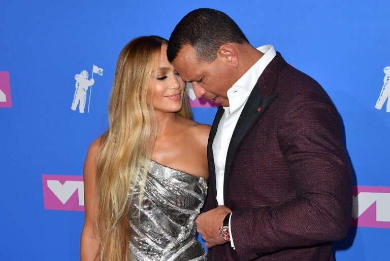 Supuesta amante de Alex Rodriguez aclara que solo son amigos