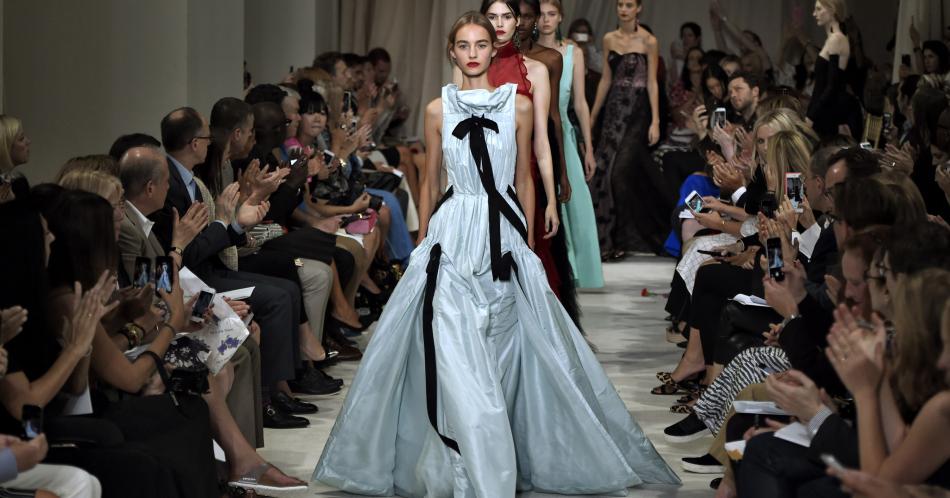 De la Renta Llenó de elegancia española la Semana de la Moda de Nueva York
