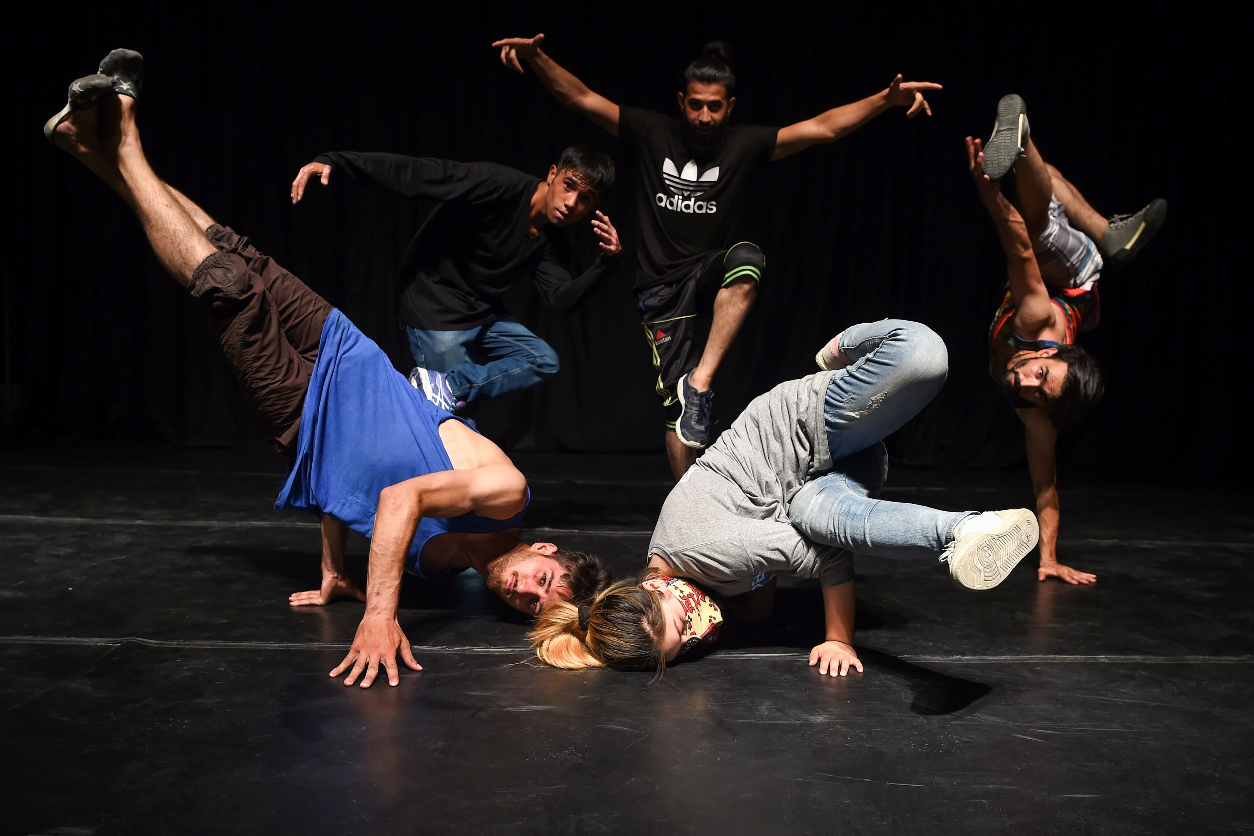 Breakdance en medio de una guerra sin fin