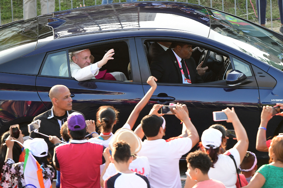 Iglesia católica sorteará vehículo usado por el papa Francisco en Panamá
