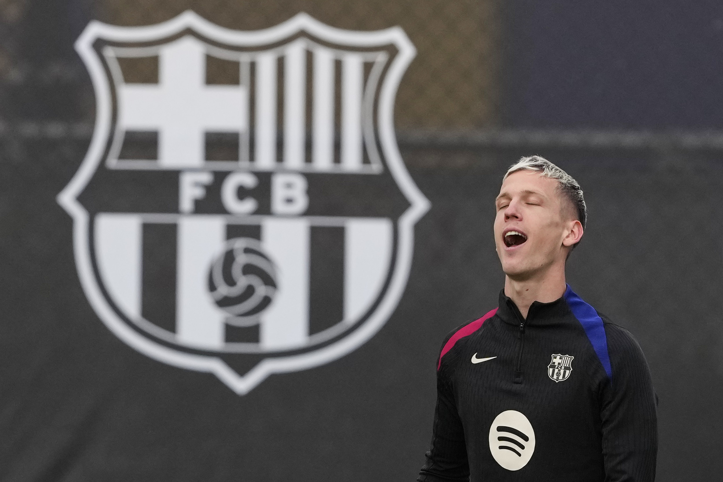 Dani Olmo se aleja de Barcelona: LaLiga y la Federación rechazaron su inscripción